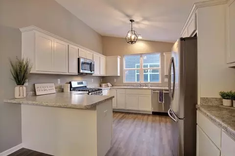 7881 Wright St, Merrillville, IN 46410 photo 7