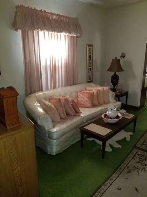 264 Harrison St, Gary, IN 46402 photo 5