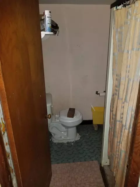 264 Harrison St, Gary, IN 46402 photo 13