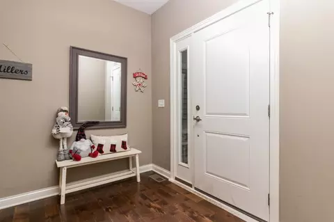 512 Gentile Ct, Valparaiso, IN 46385 photo 4