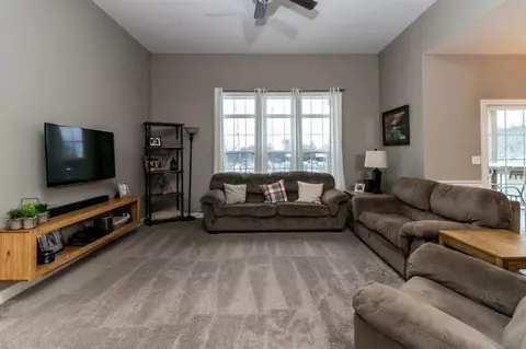 512 Gentile Ct, Valparaiso, IN 46385 photo 6