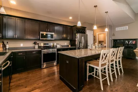 512 Gentile Ct, Valparaiso, IN 46385 photo 13