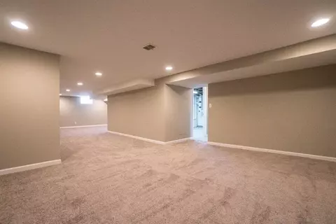 8036 Monaldi Dr, Munster, IN 46321 photo 14