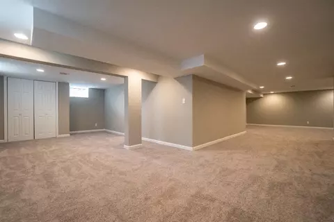 8036 Monaldi Dr, Munster, IN 46321 photo 13