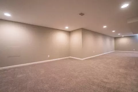 8036 Monaldi Dr, Munster, IN 46321 photo 16