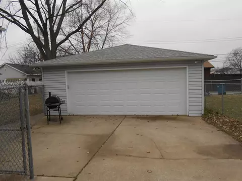706 N Ernest St, Griffith, IN 46319 photo 3