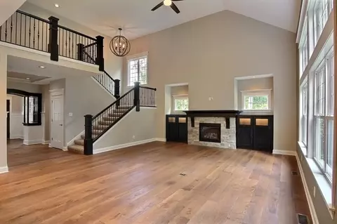 301 W Thistle Rd, Valparaiso, IN 46385 photo 8