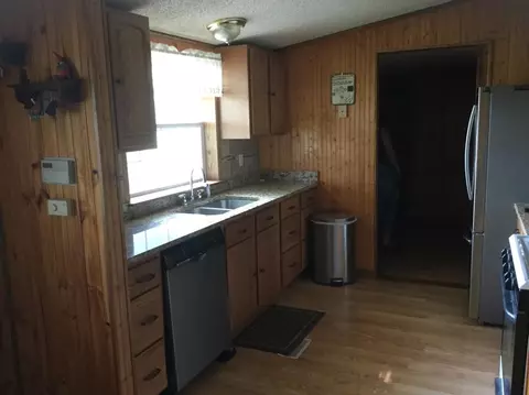 9037 Holmes Ter, De Motte, IN 46310 photo 5