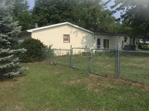 9037 Holmes Ter, De Motte, IN 46310 photo 17
