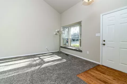 1870 Springvale Dr, Crown Point, IN 46307 photo 3