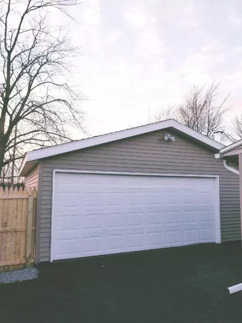 12724 Whitcomb St, Crown Point, IN 46307 photo 4