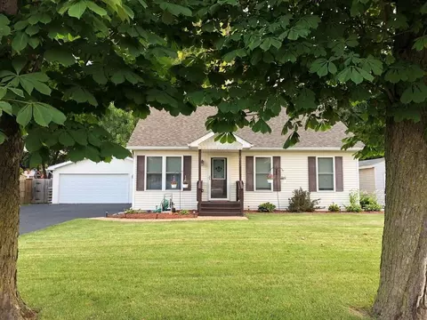 1022 E North St, Crown Point, IN 46307 photo 1