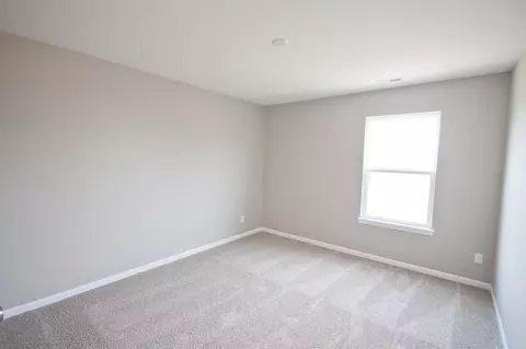 2556 Kerry Dr, Valparaiso, IN 46385 photo 9