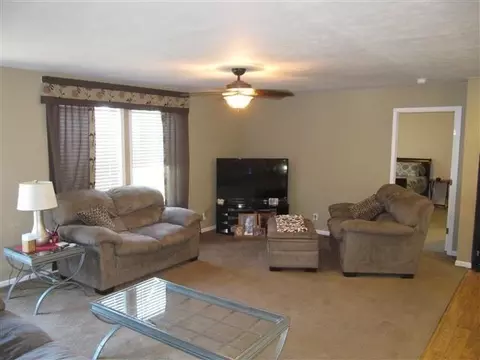 10974 N 593, De Motte, IN 46310 photo 6