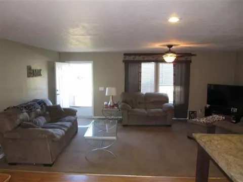 10974 N 593, De Motte, IN 46310 photo 4