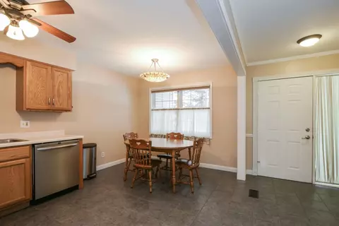 11303 Kelly Dr, Saint John, IN 46373 photo 4
