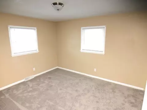 742 Oday Dr, Griffith, IN 46319 photo 10