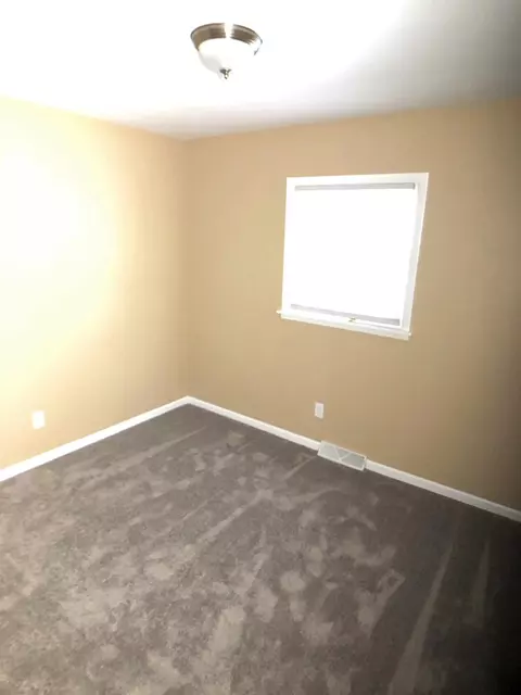 742 Oday Dr, Griffith, IN 46319 photo 11