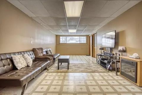 1207 N Jay St, Griffith, IN 46319 photo 16