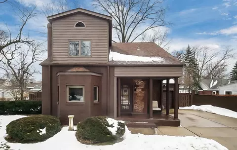 7932 Forest Ave, Munster, IN 46321 photo 2