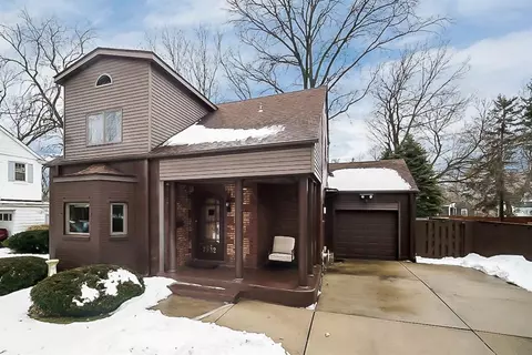 7932 Forest Ave, Munster, IN 46321 photo 1