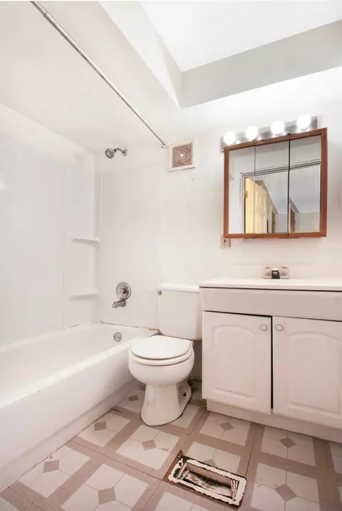269 N Hamilton St, Gary, IN 46403 photo 8