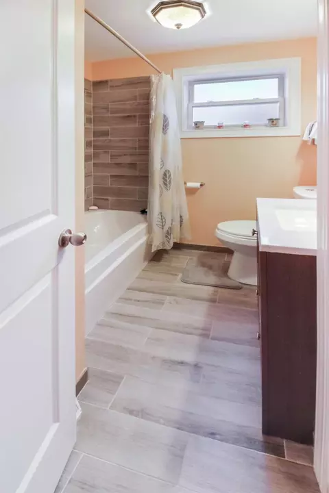 7231 Mclaughlin Ave, Hammond, IN 46324 photo 10