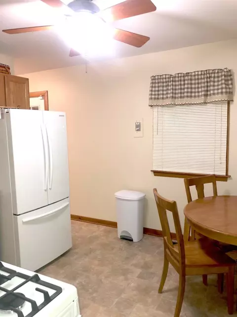 1006 E Oak St, Griffith, IN 46319 photo 10