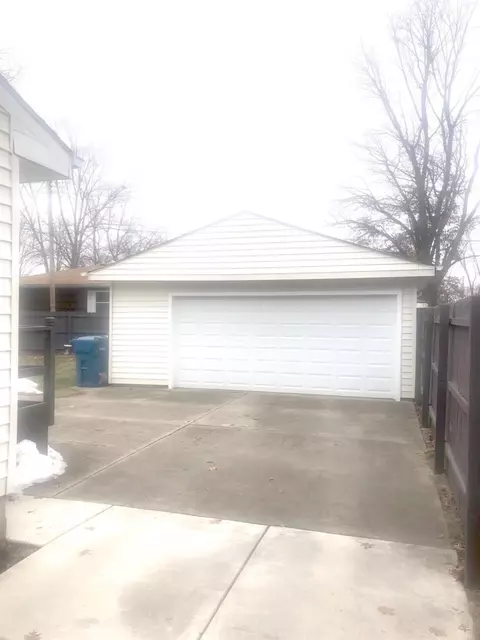 1006 E Oak St, Griffith, IN 46319 photo 30