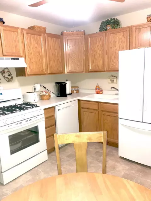 1006 E Oak St, Griffith, IN 46319 photo 6