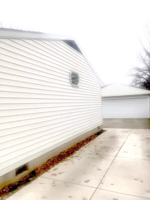 1006 E Oak St, Griffith, IN 46319 photo 29