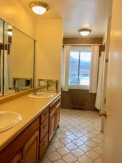 8321 Hickory Ave, Gary, IN 46403 photo 10
