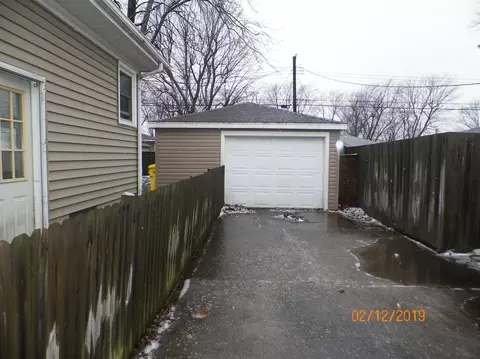 720 N Raymond St, Griffith, IN 46319 photo 2