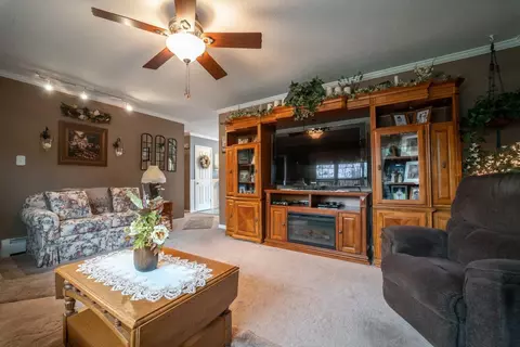 424 Fairview Ave, Crown Point, IN 46307 photo 3