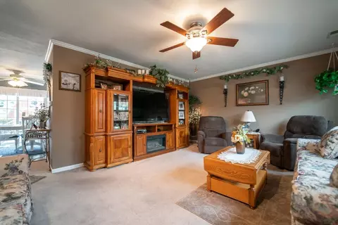 424 Fairview Ave, Crown Point, IN 46307 photo 2