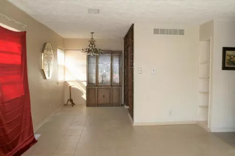 4206 E 11th Pl, Gary, IN 46403 photo 6