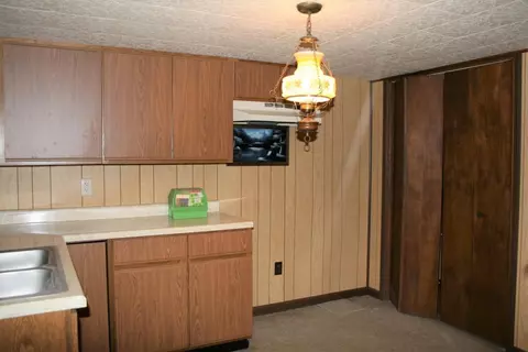 4206 E 11th Pl, Gary, IN 46403 photo 16
