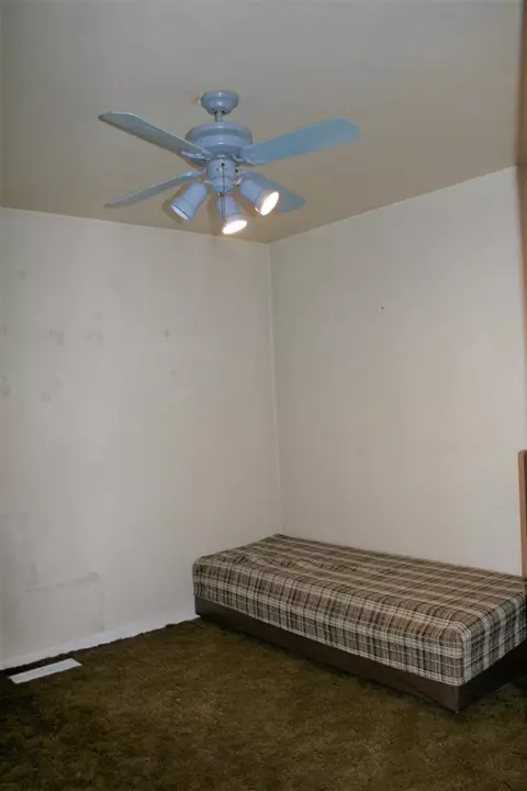 4206 E 11th Pl, Gary, IN 46403 photo 11