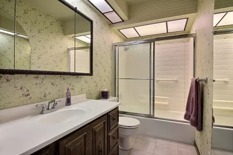 610 E Ash St, Griffith, IN 46319 photo 8