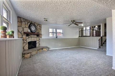 610 E Ash St, Griffith, IN 46319 photo 4