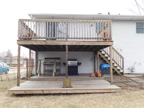 609 E Pine Pl, Griffith, IN 46319 photo 4