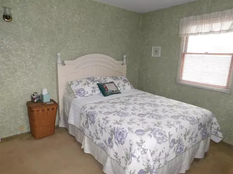 609 E Pine Pl, Griffith, IN 46319 photo 24