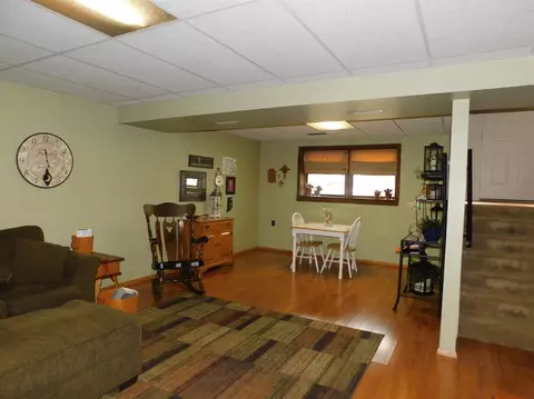 609 E Pine Pl, Griffith, IN 46319 photo 26