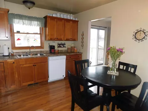 609 E Pine Pl, Griffith, IN 46319 photo 18
