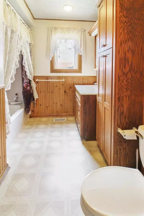 2017 Elm St, Griffith, IN 46319 photo 9