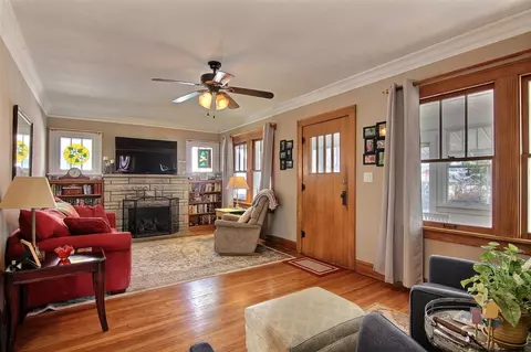 215 Maxwell St, Crown Point, IN 46307 photo 4