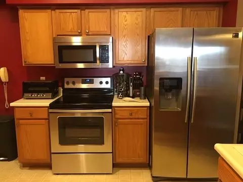 8445 Manor Ave #304, Munster, IN 46321 photo 4