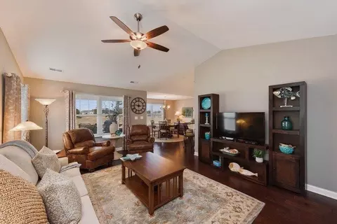 10420 Red Rock Pl, Dyer, IN 46311 photo 3