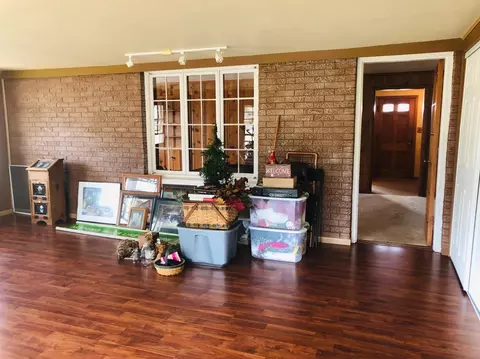 413 E Main St, Brook, IN 47922 photo 9