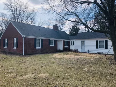 413 E Main St, Brook, IN 47922 photo 1